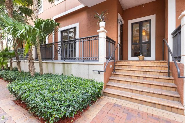 8390 SW 72nd Ave 115, Miami, FL 33143