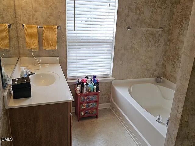 4602 Peyton Hall Way, Raleigh, NC 27604