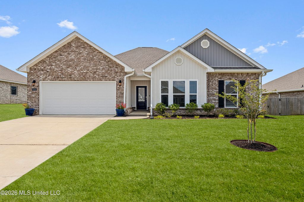 5232 Fairbury Way, D'iberville, MS 39540
