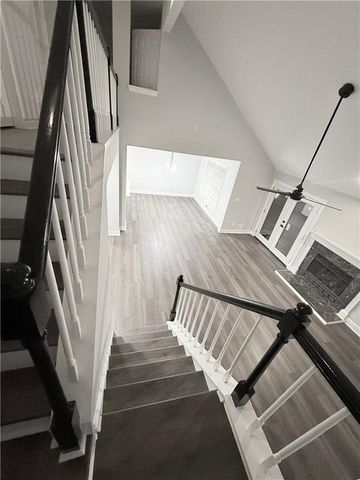 255 Dunwoody Creek Circle, Atlanta, GA 30350