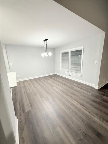 255 Dunwoody Creek Circle, Atlanta, GA 30350