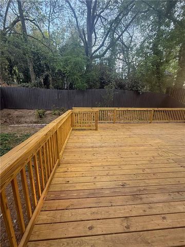 255 Dunwoody Creek Circle, Atlanta, GA 30350