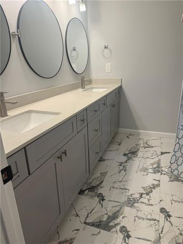 255 Dunwoody Creek Circle, Atlanta, GA 30350