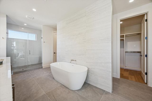 107 E 24th Street, Houston, TX 77008