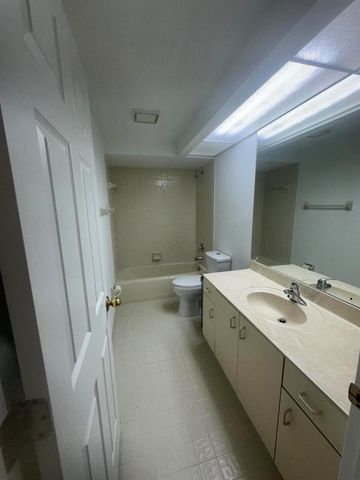 5270 SE Seascape Way 102, Stuart, FL 34997