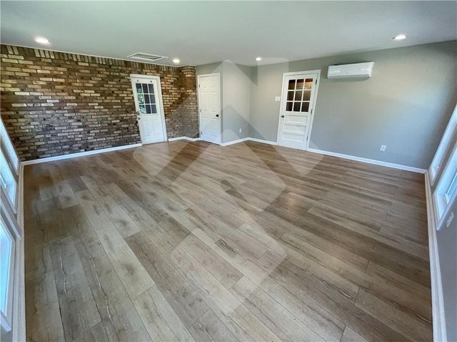 9935 La View Circle, Roswell, GA 30075