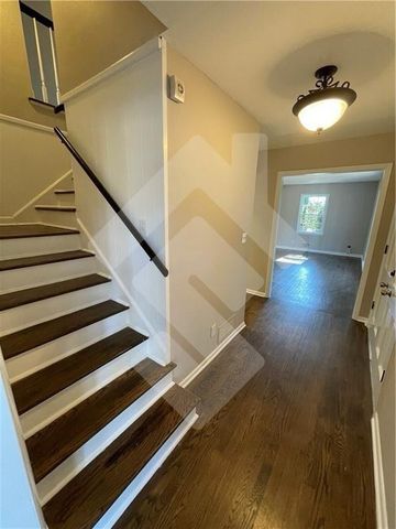 9935 La View Circle, Roswell, GA 30075