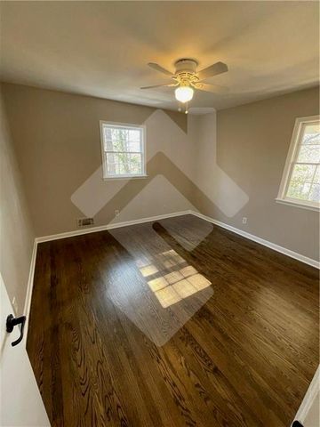 9935 La View Circle, Roswell, GA 30075