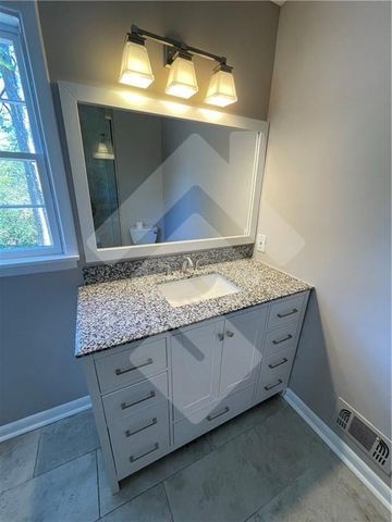 9935 La View Circle, Roswell, GA 30075