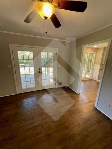 9935 La View Circle, Roswell, GA 30075