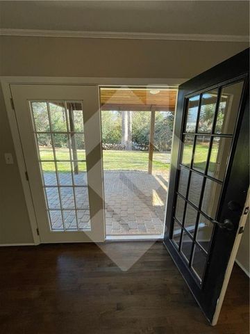 9935 La View Circle, Roswell, GA 30075