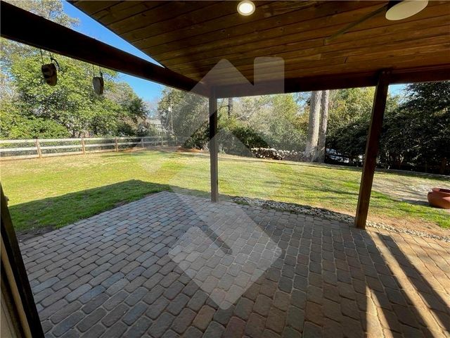 9935 La View Circle, Roswell, GA 30075