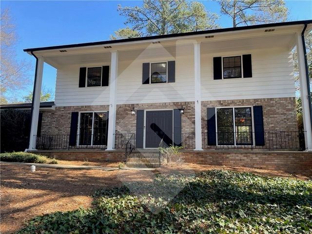 9935 La View Circle, Roswell, GA 30075