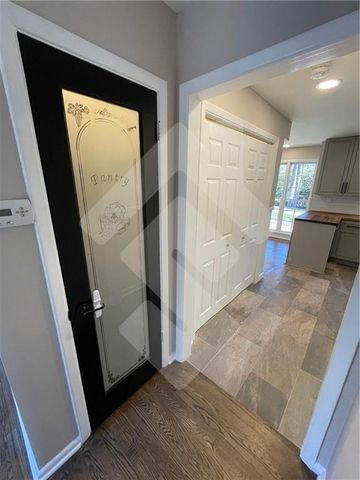 9935 La View Circle, Roswell, GA 30075