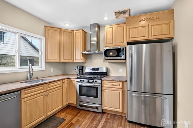317 Ware Court, Bound Brook, NJ 08805