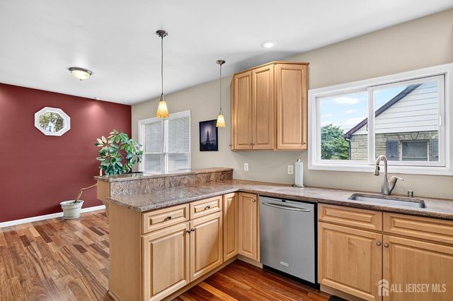 317 Ware Court, Bound Brook, NJ 08805
