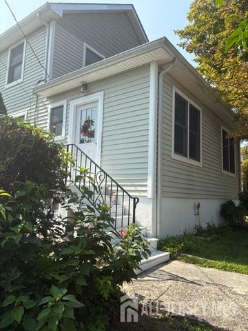 317 Ware Court, Bound Brook, NJ 08805