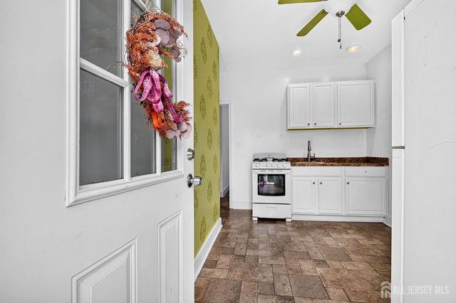 317 Ware Court, Bound Brook, NJ 08805