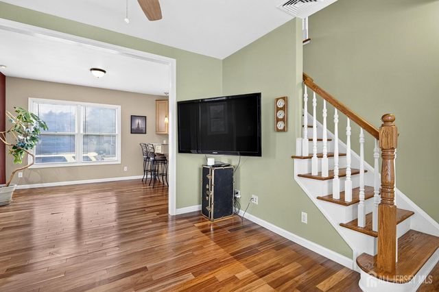 317 Ware Court, Bound Brook, NJ 08805