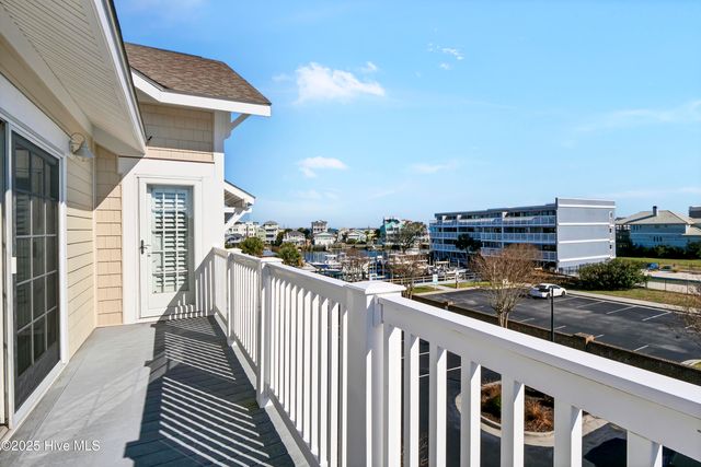 630 Saint Joseph Street Unit 200, Carolina Beach, NC 28428