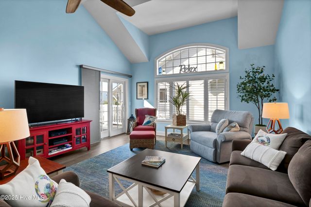 630 Saint Joseph Street Unit 200, Carolina Beach, NC 28428