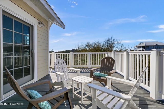 630 Saint Joseph Street Unit 200, Carolina Beach, NC 28428