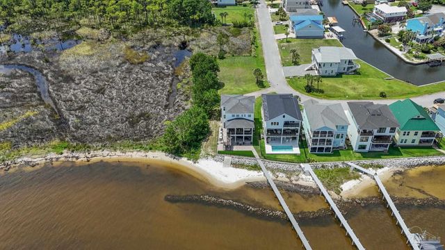 1702 Stanford Rd, Gulf Breeze, FL 32563