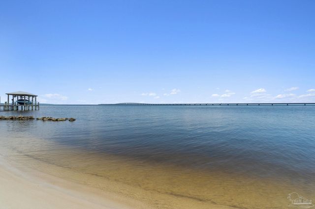 1702 Stanford Rd, Gulf Breeze, FL 32563