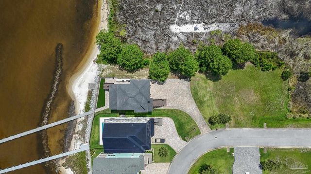 1702 Stanford Rd, Gulf Breeze, FL 32563