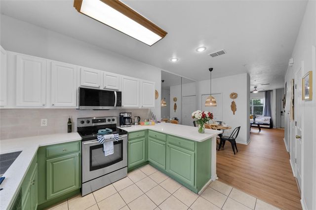 6519 W NEWBERRY ROAD A6, Gainesville, FL 32605
