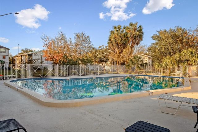 6519 W NEWBERRY ROAD A6, Gainesville, FL 32605