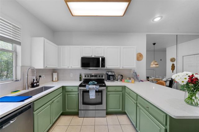 6519 W NEWBERRY ROAD A6, Gainesville, FL 32605