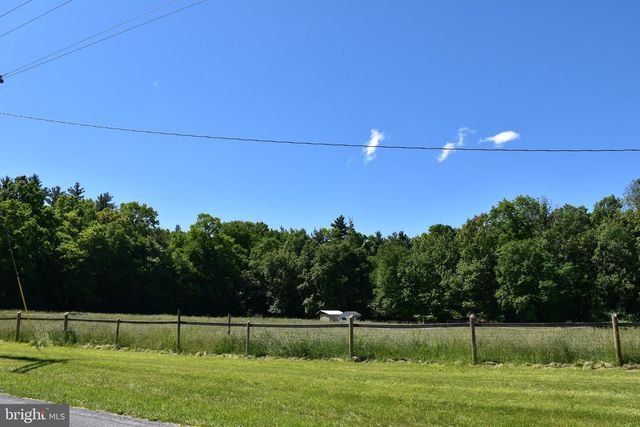 1362 NEW RD, Orrtanna, PA 17353