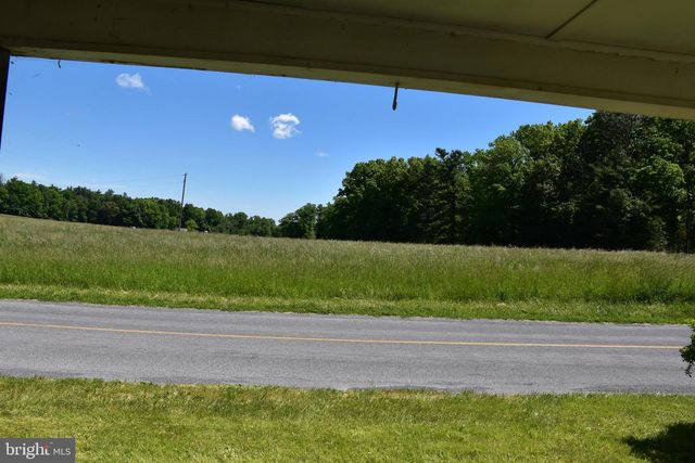 1362 NEW RD, Orrtanna, PA 17353