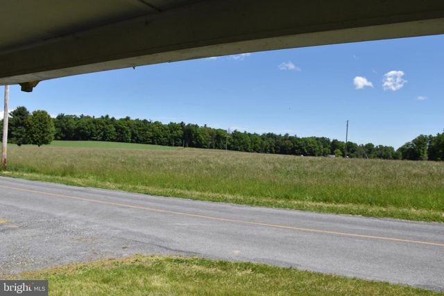1362 NEW RD, Orrtanna, PA 17353
