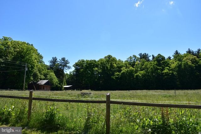 1362 NEW RD, Orrtanna, PA 17353