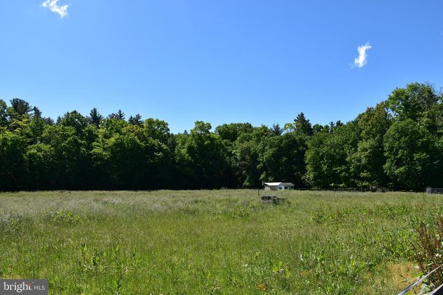 1362 NEW RD, Orrtanna, PA 17353