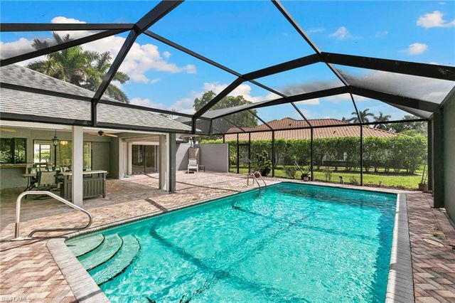 2010 Imperial Golf Course BLVD, Naples, FL 34110