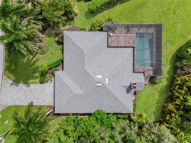 2010 Imperial Golf Course BLVD, Naples, FL 34110