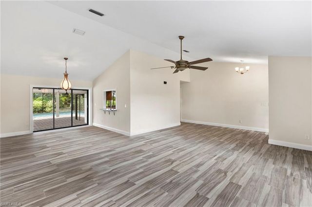 2010 Imperial Golf Course BLVD, Naples, FL 34110