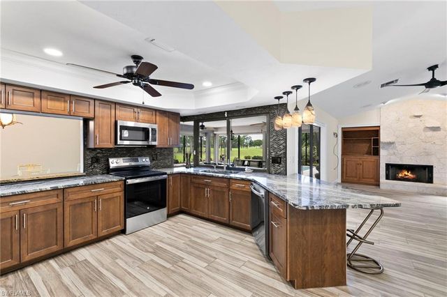 2010 Imperial Golf Course BLVD, Naples, FL 34110
