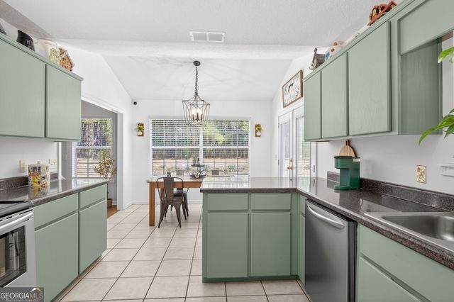 21268 Us Highway 17, White Oak, GA 31568