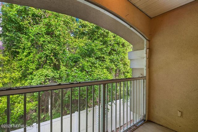 9400 UNDERWING Way 8, Jacksonville, FL 32257