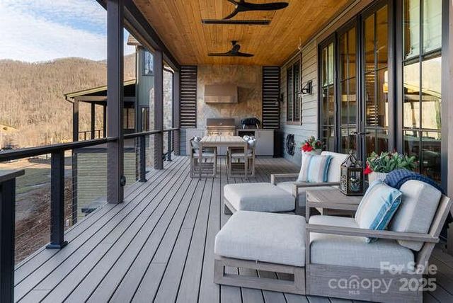 131 Lodestone Drive, Sylva, NC 28779