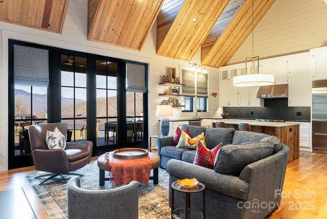 131 Lodestone Drive, Sylva, NC 28779