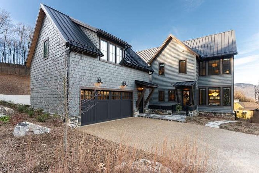 131 Lodestone Drive, Sylva, NC 28779