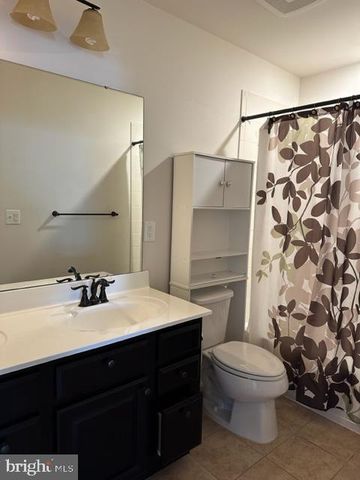 25067 GREAT BERKHAMSTED DR, Aldie, VA 20105