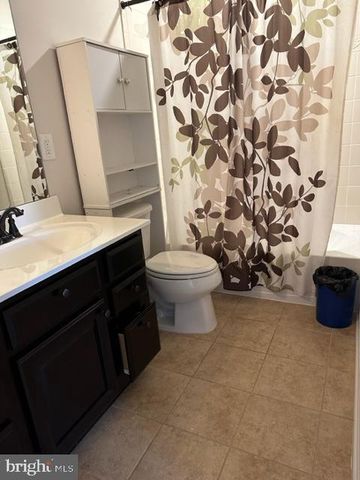 25067 GREAT BERKHAMSTED DR, Aldie, VA 20105