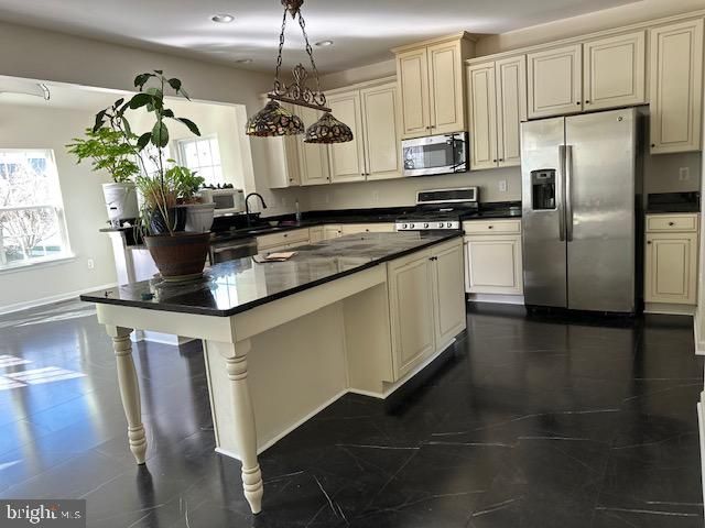 25067 GREAT BERKHAMSTED DR, Aldie, VA 20105