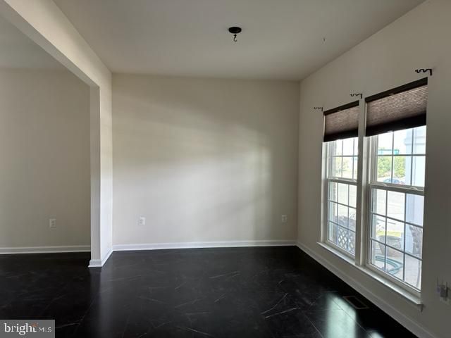 25067 GREAT BERKHAMSTED DR, Aldie, VA 20105